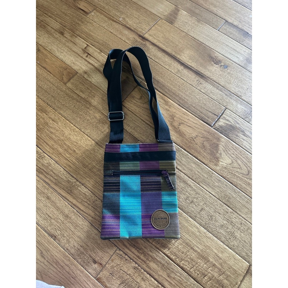 Dakine sling crossbody bag purse color blocks purple aqua‎ black strap season 17